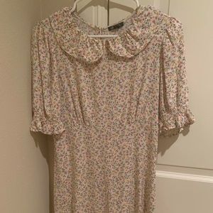 Really cute floral dress, pictures don’t do it justice honestly 😭